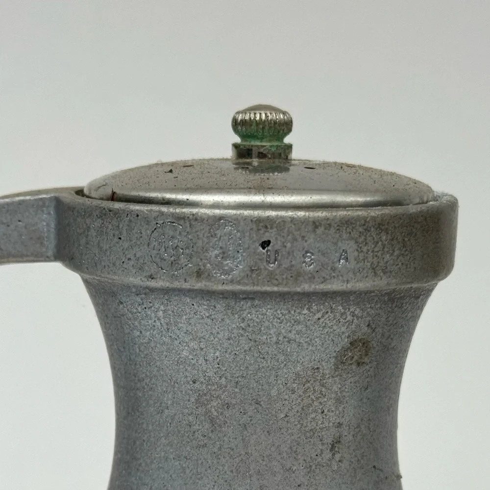 Vintage Salt & Pepper Shaker